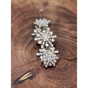 Vintage Aurora Borealis Rhinestone Snowflake Stretch Bracelet Silver Tone